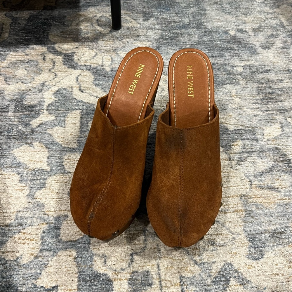 Nine West Clogs